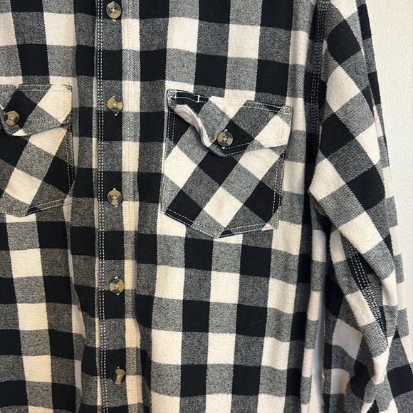 Eddie Bauer Workwear Men’s Black and White Flannel Button Down Shirt. Size L - Picture 2 of 6